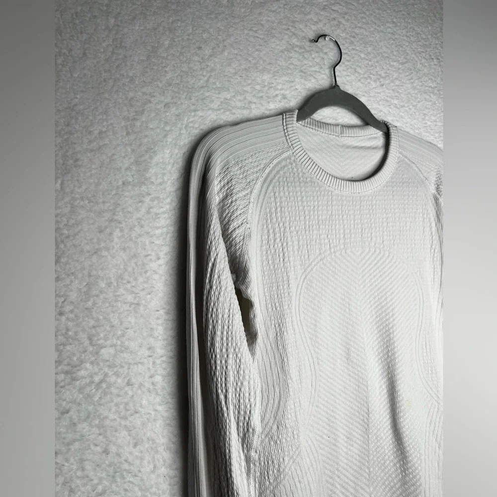 Lululemon White Textured Thermal Long Sleeve Crew Neck‎ Top Sz 8 Activewear Gym
